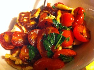 Fried Halloumi with Tomato Sauce